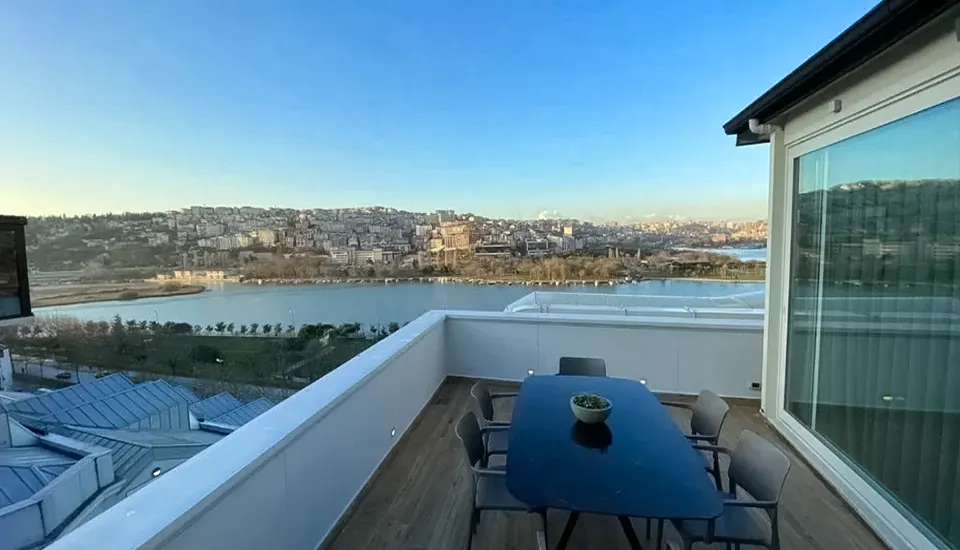 هتل لازونی استانبول